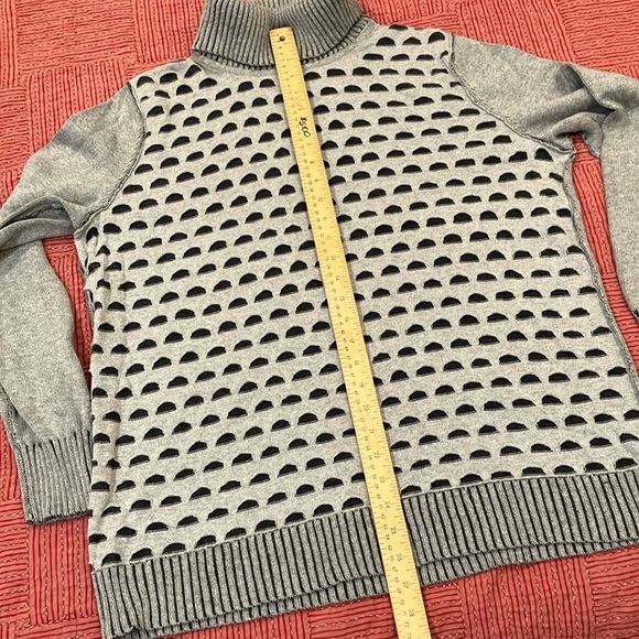 Tribal reversible Gray Geometric Turtleneck Sweater - Picture 3 of 13